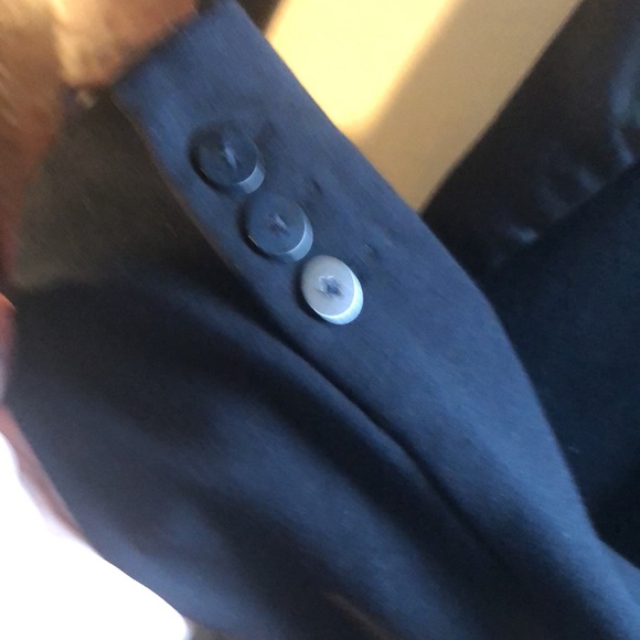 Willi Smith short tux  women’s jacket size 8/satiny lapels/lined/pleated back - Picture 12 of 17